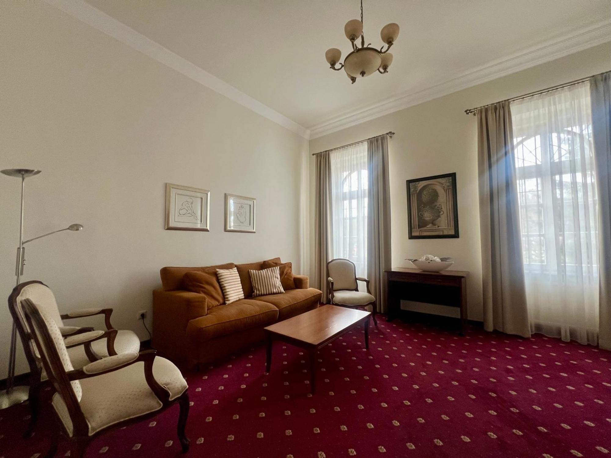 Two-Bedroom Suite,1746855552:JPEG