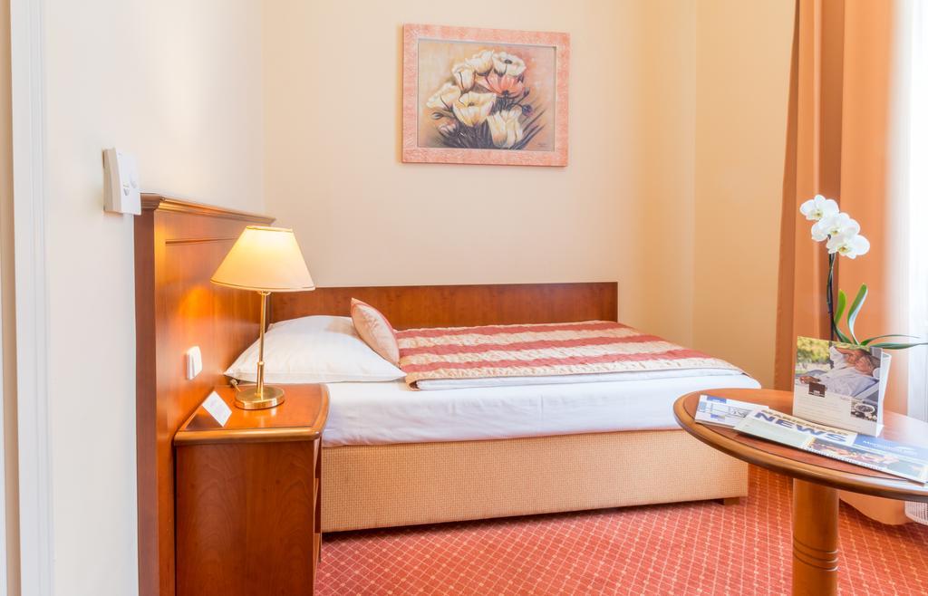 Single Room Garden View Wellness Fitness Access
